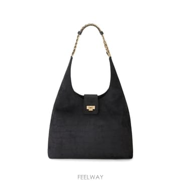 26 FW Elisabetta Franchi 엠보스드 체인 숄더 백 BS01A61E2 TP456322193