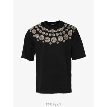 Dolce&Gabbana 26 FW ��ü�ذ��ٳ� ���� ����Ʈ ��ư Ƽ���� TSH91019 TP45449203526 FW ��ü�ذ��ٳ� ���� ����Ʈ ��ư Ƽ���� TSH91019 TP