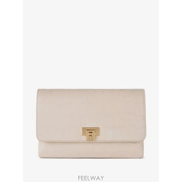 Elisabetta Franchi 26 FW Elisabetta Franchi �����̵� Ŭ��ġ BS64A61E2 TP45628390226 FW Elisabetta Franchi �����̵� Ŭ��ġ BS64A61E2 TP4