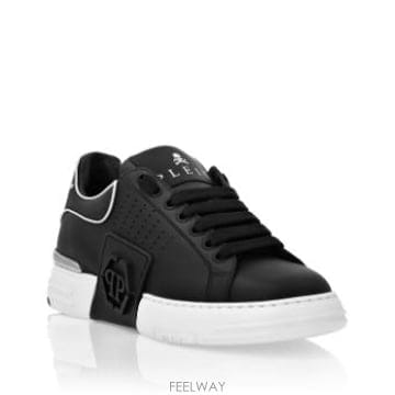 Philipp Plein 25FW �ʸ� �÷��� ����Ŀ�� USC0775 PLE005N 02 Black25FW �ʸ� �÷��� ����Ŀ�� USC0775 PLE005N 02 Black