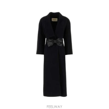 Valentino 26FW �߷�Ƽ�� ����ٴ� ��Ʈ 9B0CA8K7AG6 0NO Black26FW �߷�Ƽ�� ����ٴ� ��Ʈ 9B0CA8K7AG6 0NO Black