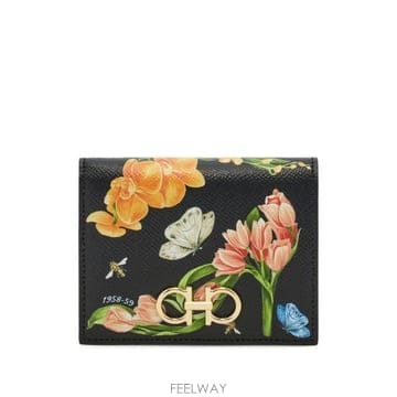 26FW 살바토레 페라가모 간치니 컴팩트 지갑 22D780 796065 BLACK