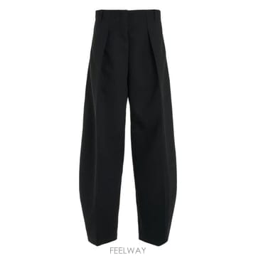 Jacquemus 26FW ��ũ���� �� ���߷� ���� PAW00079AW00531 990 BLACK26FW ��ũ���� �� ���߷� ���� PAW00079AW00531 990 BLACK