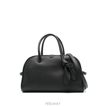 Jacquemus 26FW ��ũ���� ��Ʈ�� 25EBAW00416AC03A03 990 BLACK26FW ��ũ���� ��Ʈ�� 25EBAW00416AC03A03 990 BLACK
