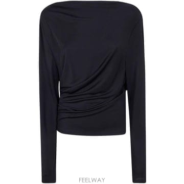 Jacquemus 25SS ��ũ���� ���� Ƽ���� 251TO121 1026 990 BLACK25SS ��ũ���� ���� Ƽ���� 251TO121 1026 990 BLACK
