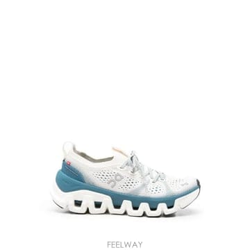On Running 26FW �� ���� ����Ŀ�� 3WG30090980IVORYSTORN White26FW �� ���� ����Ŀ�� 3WG30090980IVORYSTORN White