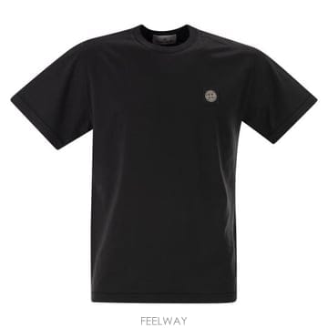 Stone Island 26SS ���� ���Ϸ��� 60 2 ��ư ���� ������ Ƽ���� L1S152100027 BLACK26SS ���� ���Ϸ��� 60 2 ��ư ���� ������ Ƽ���� L1S152
