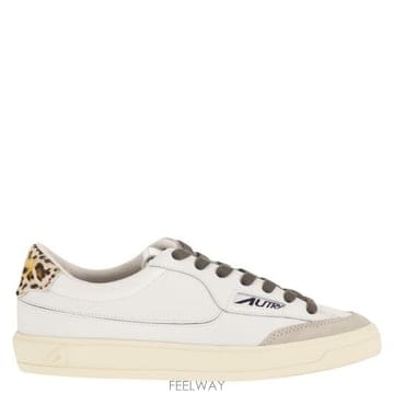 AUTRY 26FW ��Ʈ�� WINDSCAPE �ο� ����Ŀ�� �����̵� SCLW WHITE GREY26FW ��Ʈ�� WINDSCAPE �ο� ����Ŀ�� �����̵� SCLW WHIT
