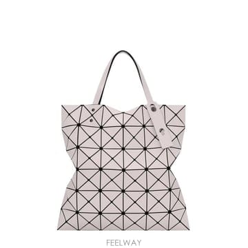 Issey Miyake 26FW �ٿ��ٿ� ��Ʈ�� BB68AG053 40 BEIGE26FW �ٿ��ٿ� ��Ʈ�� BB68AG053 40 BEIGE