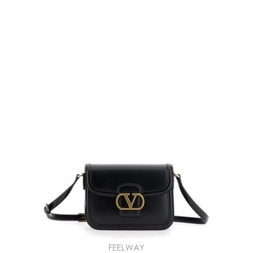 Valentino 26FW �߷�Ƽ�� ����ٴ� ũ�ν��� 7W2B0R46UHF0NO Black26FW �߷�Ƽ�� ����ٴ� ũ�ν��� 7W2B0R46UHF0NO Black