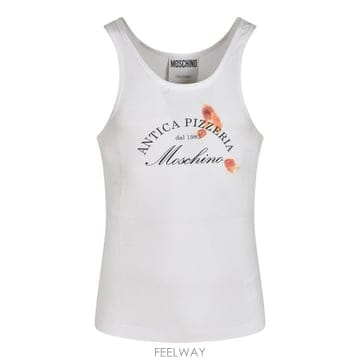 Moschino 25SS ��Ű�� �μҸ� Ƽ���� A8907 0245 100125SS ��Ű�� �μҸ� Ƽ���� A8907 0245 1001