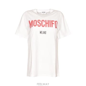 Moschino 25FW ��Ű�� ���� Ƽ���� A07155441 100125FW ��Ű�� ���� Ƽ���� A07155441 1001