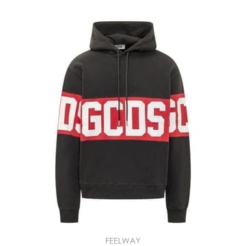 GCDS 26FW �����𿡽� �ĵ� Ƽ���� Z0MLQE138F004 999R BLACK RED26FW �����𿡽� �ĵ� Ƽ���� Z0MLQE138F004 999R BLACK R