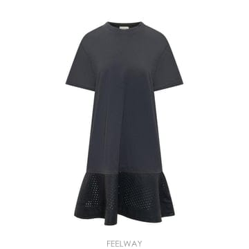 Moncler 26SS ��Ŭ���� �̵� ���ǽ� L10938I0001489AUO 742 BLU26SS ��Ŭ���� �̵� ���ǽ� L10938I0001489AUO 742 BLU