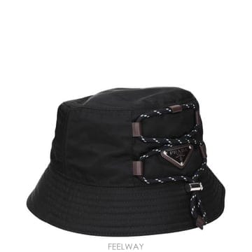 PRADA 26SS ����� �����Ϸ� �ﰢ �ΰ� ��Ŷ �� �����Ϸ� �ﰢ �ΰ� ��Ŷ �� 2HC1372HE1F000226SS ����� �����Ϸ� �ﰢ �ΰ� ��Ŷ �� �����Ϸ� �ﰢ 