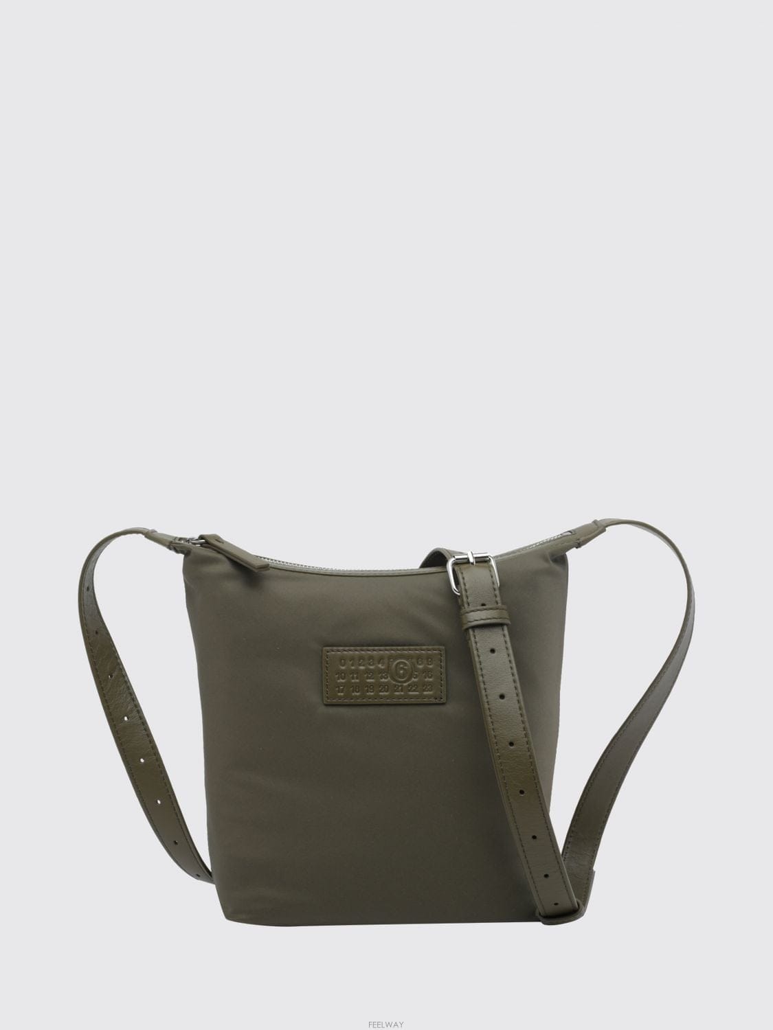Maison Margiela [A6] MM6 ���� ���������� SB6WG0026DP9062 ���� ũ�ν��� SB6WG0026DP9062-T7[A6] MM6 ���� ���������� SB6WG0026DP9062 ���� ũ�ν���