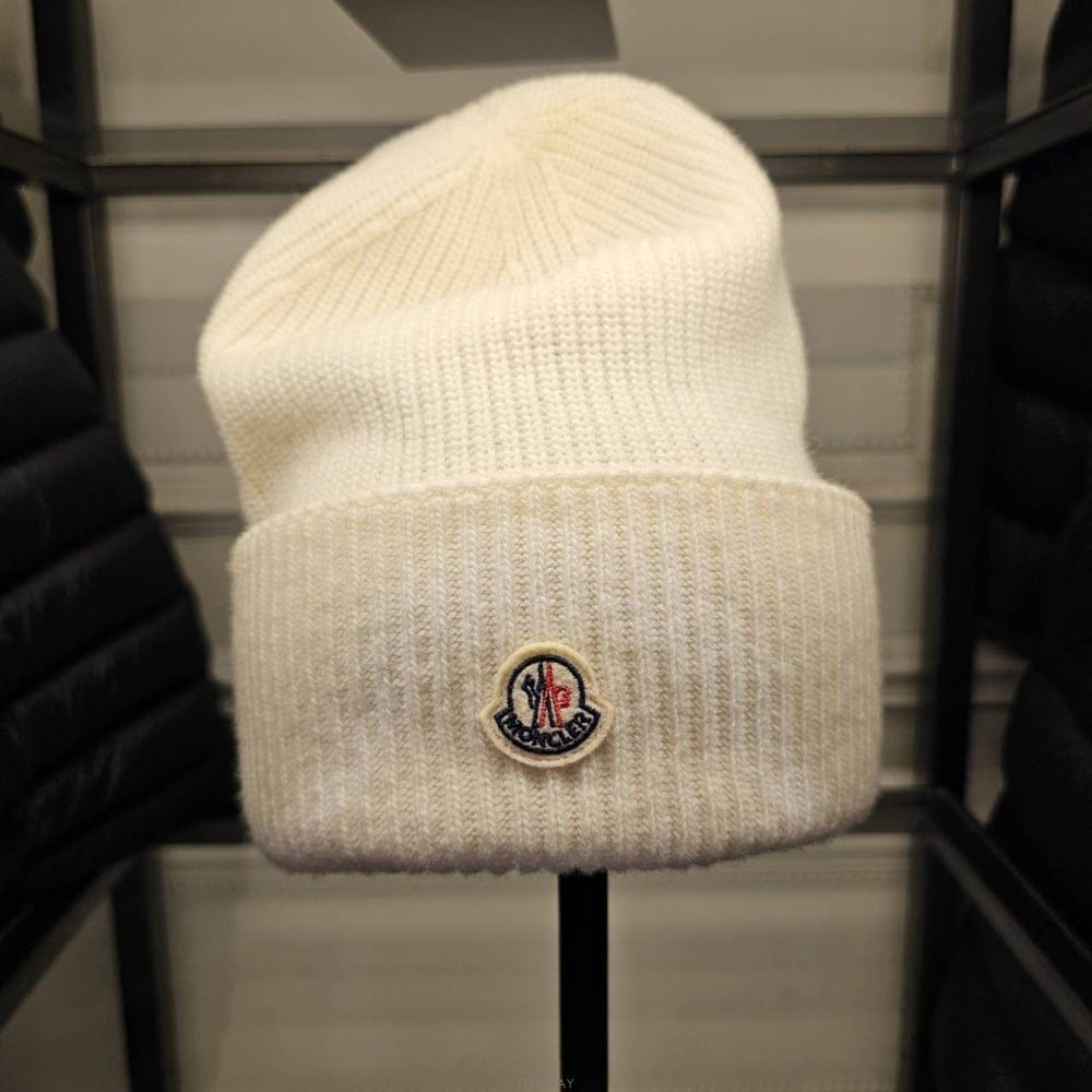 Moncler ��Ŭ���� BERRETTO TRICOT ��Ʈ ��� 3B00048 M1241 035��Ŭ���� BERRETTO TRICOT ��Ʈ ��� 3B00048 M1241 035