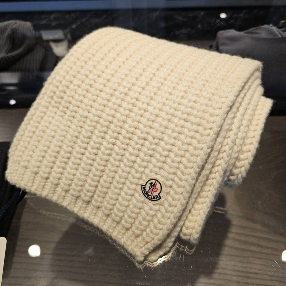 Moncler ��Ŭ���� SCIARPA TRICOT ��Ʈ ���÷� 3C00030 M4281 034��Ŭ���� SCIARPA TRICOT ��Ʈ ���÷� 3C00030 M4281 034