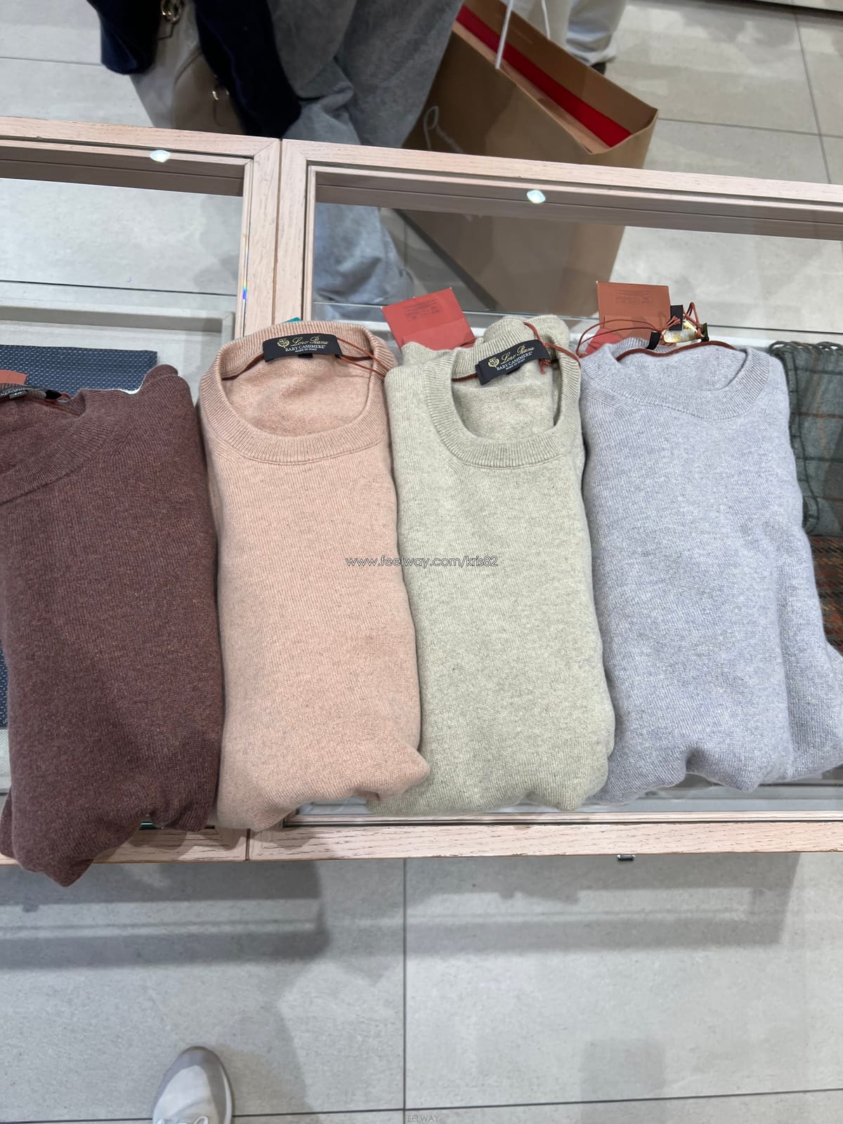 Loro Piana [AW25] LORO PIANA �η� �Ǿƴ� Ŭ���� ũ��� ���̺�ĳ�ù̾�[AW25] LORO PIANA �η� �Ǿƴ� Ŭ���� ũ��� ���̺�ĳ��