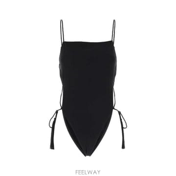 Alaia 26FW �˶��̾� ��Ű�� ������ AA9W0086J105D 999 Black26FW �˶��̾� ��Ű�� ������ AA9W0086J105D 999 Black