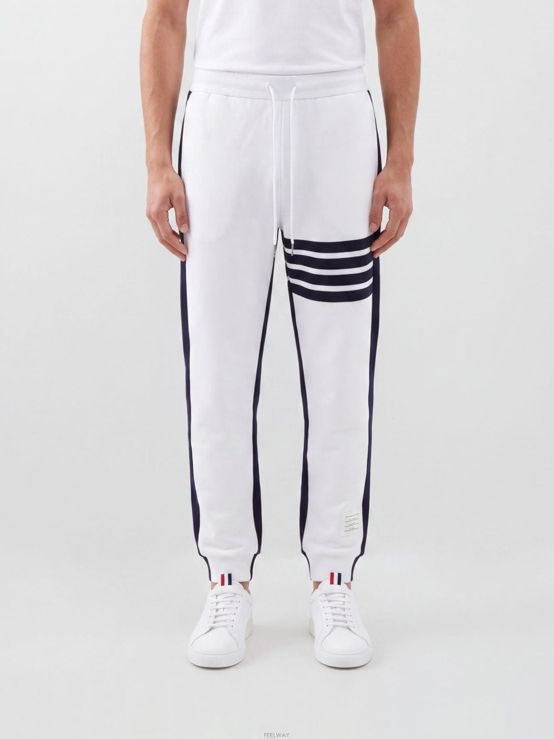 Thom Browne [A6] ����� MJQ245A00535 ���� ���� MJQ245A00535-104[A6] ����� MJQ245A00535 ���� ���� MJQ245A00535-104