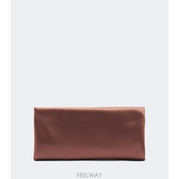 Saint Laurent 26 FW ���ζ� �̺�� ��ƾ Ŭ��ġ TP58229625926 FW ���ζ� �̺�� ��ƾ Ŭ��ġ TP582296259