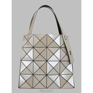 Issey Miyake Bao Bao Issey Miyake �ﰢ�� �г� ��Ʈ�� BB68AG611 05 TP980199174Bao Bao Issey Miyake �ﰢ�� �г� ��Ʈ�� BB68AG611 05 T