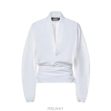 Jacquemus ��ũ���� V�� ������ ���� TOW00928AW00780 100 TP980212446��ũ���� V�� ������ ���� TOW00928AW00780 100 TP9802124