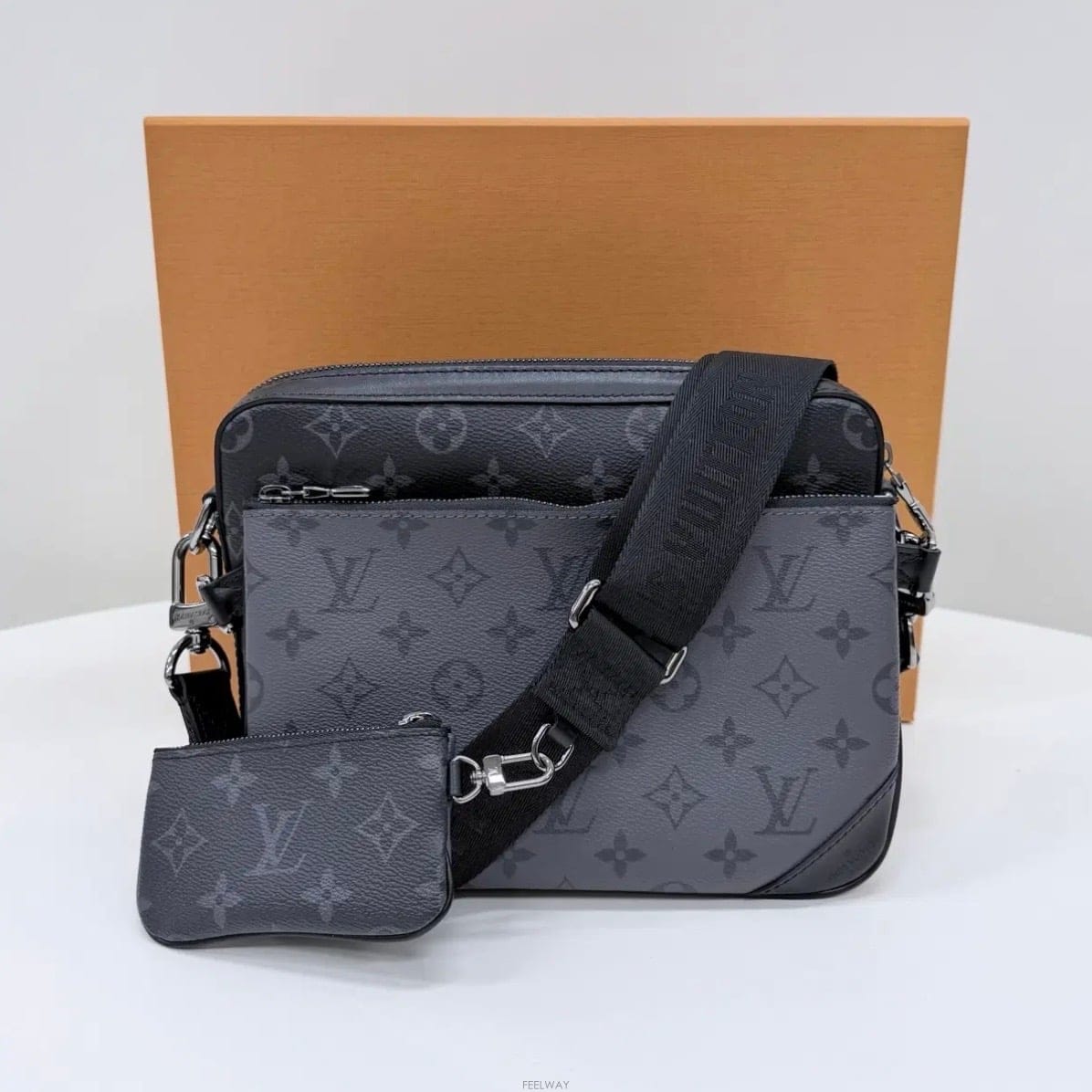 Louis Vuitton [A+��/OS] ���̺��� ��Ŭ���� Ʈ���� ���׷� �޽����� ũ�ν���[A+��/OS] ���̺��� ��Ŭ���� Ʈ���� ���׷� �޽����� 