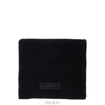 26FW 자크뮈스 르 샤를 그로 그레인 숄 ACU00669AK00227990 Black