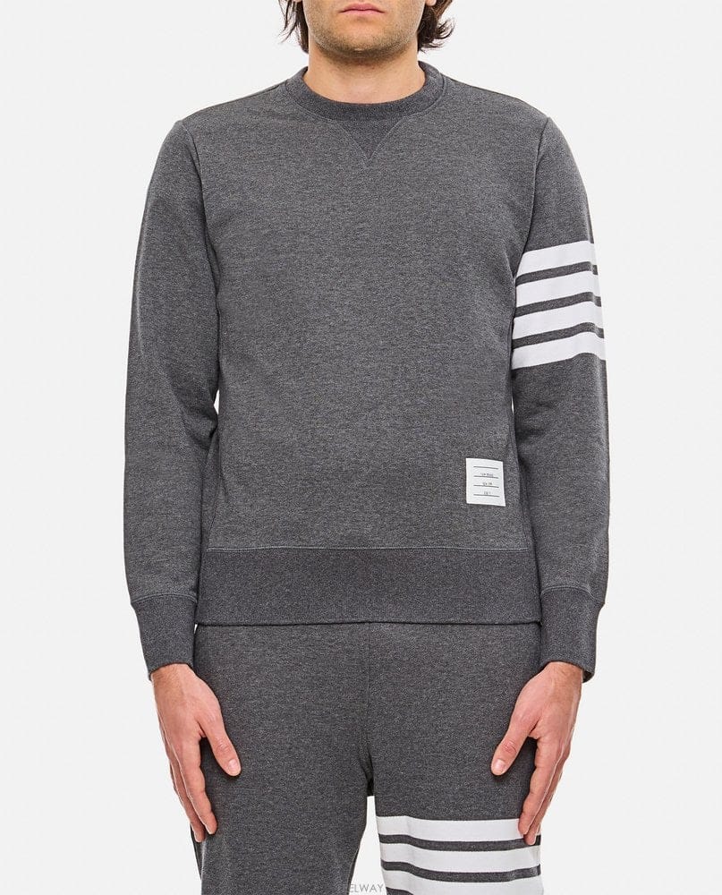 Thom Browne 27 S/S �� ���� Ŭ���� ������ �� Ŭ���� ������ W ENGIN B003250732327 S/S �� ���� Ŭ���� ������ �� Ŭ���� ������ W ENGI