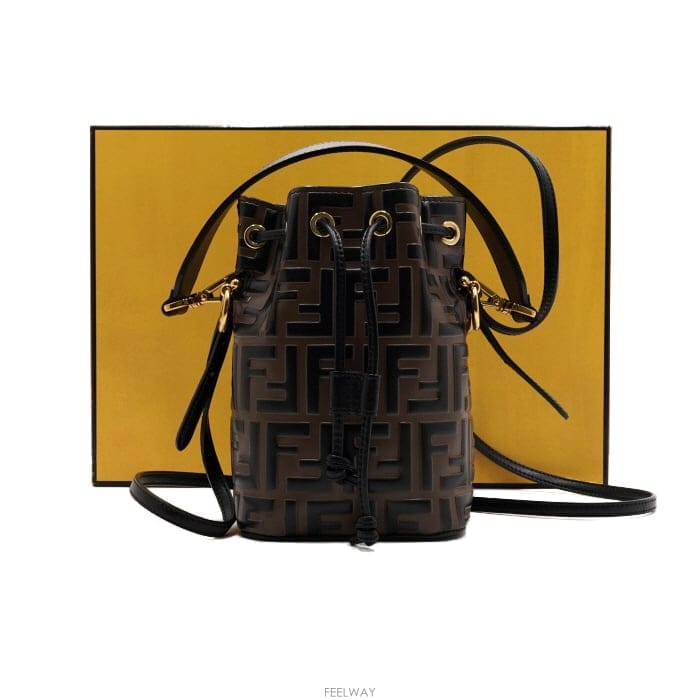 FENDI ��� 8BS010 ��Ʈ���� ��ο콺Ʈ�� �̴� ��Ŷ ��Ʈ�� �� ����� ũ�ν���aa68750��� 8BS010 ��Ʈ���� ��ο콺Ʈ�� �̴� ��Ŷ ��Ʈ�� �� 