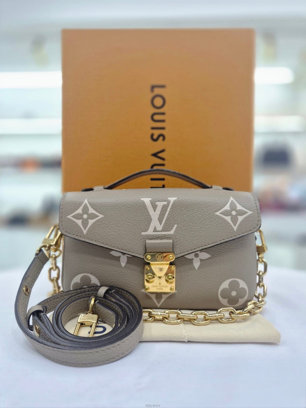 Louis Vuitton ���̺��� ����Ʈ ��Ƽ�� �������� �̽�Ʈ ����Ʈ ����� M23081 ����Ĩ���̺��� ����Ʈ ��Ƽ�� �������� �̽�Ʈ ����Ʈ ����� M