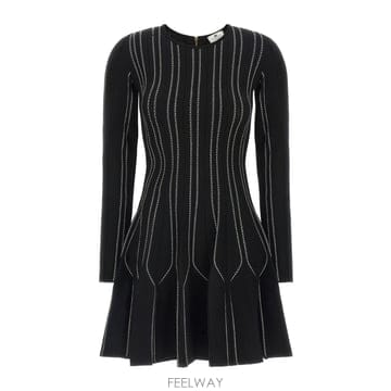 Elisabetta Franchi 26FW �����ں�Ÿ ����Ű ���ǽ� MANICA LUNGA IN ��Ʈ AM39Q67E2685 TP582301226FW �����ں�Ÿ ����Ű ���ǽ� MANICA LUNGA IN ��Ʈ AM3