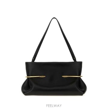 Givenchy [X45]����� BB5171B1Y2 001 ���� Ŭ��ġ�� �Ŀ�ġ�� Black nappa leather Pin[X45]����� BB5171B1Y2 001 ���� Ŭ��ġ�� �Ŀ�ġ�� Blac