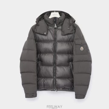 Moncler ��Ŭ���� 26FW ���� ��ġ�ΰ� �ĵ� �е� ���� ���� 1A00138 597YX 921 MAYA��Ŭ���� 26FW ���� ��ġ�ΰ� �ĵ� �е� ���� ���� 1A0013