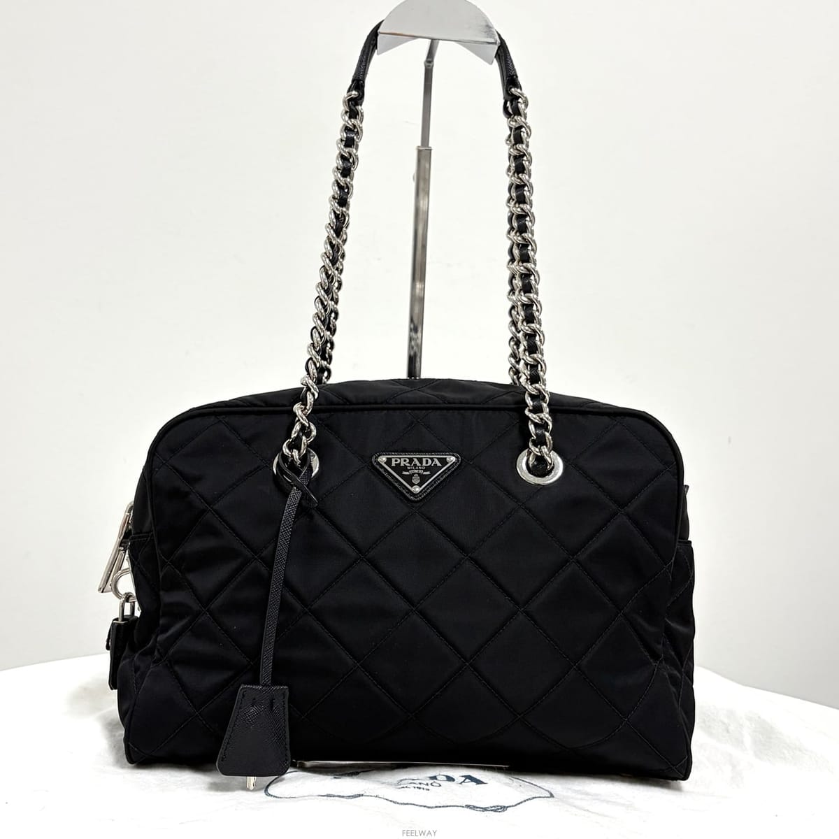 PRADA ����� �ﰢ�ΰ� ���Ϸ� ���� ü�� ����� ��������� �ﰢ�ΰ� ���Ϸ� ���� ü�� ����� ����