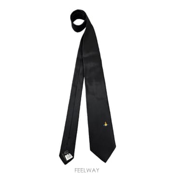 더팩토리 26FW 비비안웨스트우드 로고 실크 넥타이 블랙 81050004 W01J5 N401