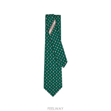 Ferragamo ���Ϲ�� ��󰡸� Christmas print silk tie���Ϲ�� ��󰡸� Christmas print silk tie