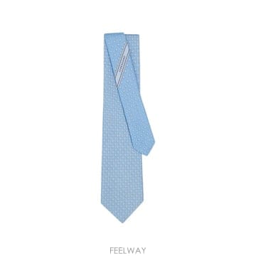 Ferragamo ���Ϲ�� ��󰡸� Goat print silk tie���Ϲ�� ��󰡸� Goat print silk tie