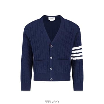 Thom Browne ���Ϲ�� ����� V�� ��ư ����Ǵ��Ϲ�� ����� V�� ��ư �����