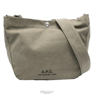 A.P.C. 26FW ����� ���� ���� ũ�ν��� PSAJZ M67010 JAA26FW ����� ���� ���� ũ�ν��� PSAJZ M67010 JAA