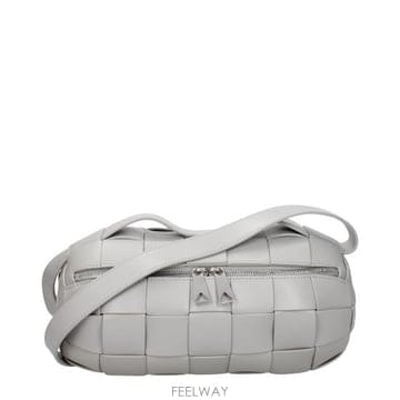 Bottega Veneta 26SS ���װ�����Ÿ ���� �չڽ� ũ�ν��� 776222VB1K0155526SS ���װ�����Ÿ ���� �չڽ� ũ�ν��� 776222VB1K01555
