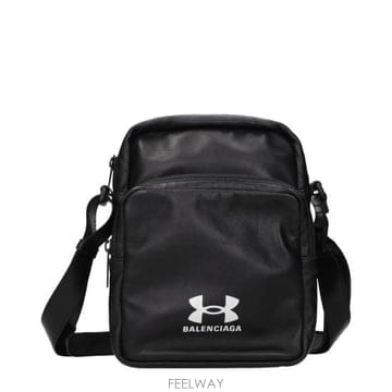 Balenciaga 25SS �߷��þư� x ����Ƹ� ũ�ν��ٵ� �Ŀ�ġ 8119072ABJJ100025SS �߷��þư� x ����Ƹ� ũ�ν��ٵ� �Ŀ�ġ 8119072AB