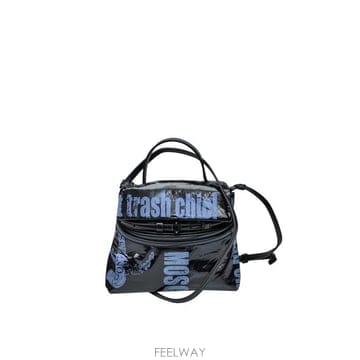 Moschino 25FW ��Ű�� ��Ʈ�� MC4208PP0N 00A NERO MULTI25FW ��Ű�� ��Ʈ�� MC4208PP0N 00A NERO MULTI