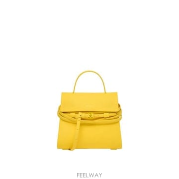 Moschino 26SS ��Ű�� ��Ʈ�� MC4230PP0O OY1 OY1 400 GIALLO26SS ��Ű�� ��Ʈ�� MC4230PP0O OY1 OY1 400 GIALLO