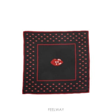 Marc Jacobs 26SS ��ũ�����߽� ���÷� ��ī�� 2S6RRA010W03 002 NERO MULTI26SS ��ũ�����߽� ���÷� ��ī�� 2S6RRA010W03 002 NERO 
