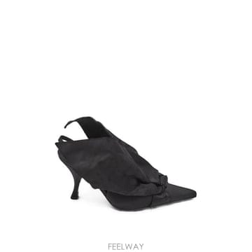 Moschino 25FW ��Ű�� �� ������ MA1021AC0N 000 NERO25FW ��Ű�� �� ������ MA1021AC0N 000 NERO
