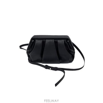THEMOIRe 26FW ����Ʒ� ��Ʈ�� TMCOAFN1 vegan black NERO26FW ����Ʒ� ��Ʈ�� TMCOAFN1 vegan black NERO