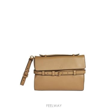 Moschino 25SS ��Ű�� Ŭ��ġ �Ŀ�ġ MC4160PP1M OA4 104 BEIGE25SS ��Ű�� Ŭ��ġ �Ŀ�ġ MC4160PP1M OA4 104 BEIGE